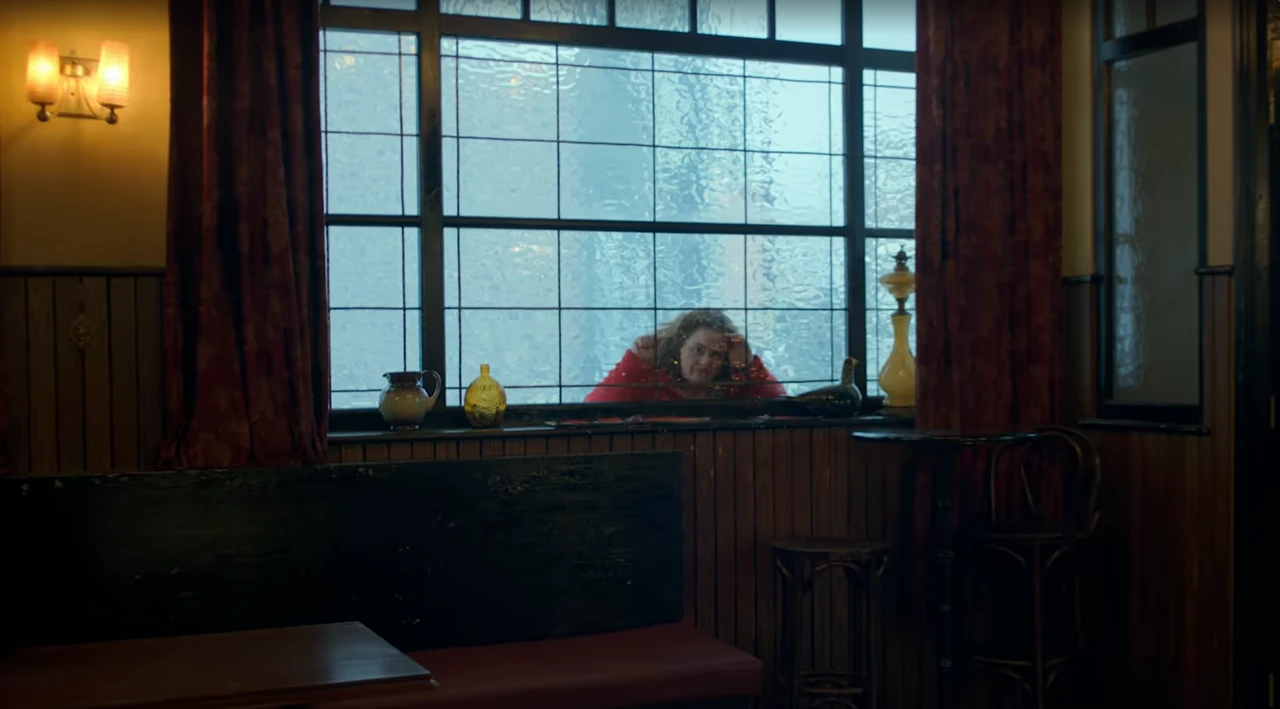 小驯鹿(2024) - 心理惊悚迷你剧 艾美奖获奖